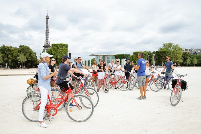 Highlights of Paris Bike Tour w/ a Local Guide (English or Dutch) - The guides make the biggest difference