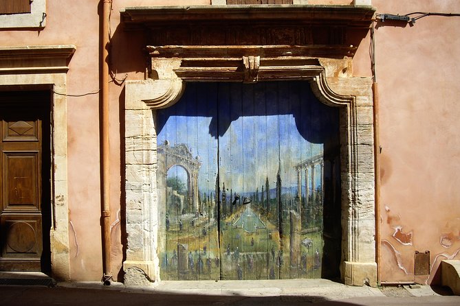 Highlights of Provence : Chateauneuf du Pape & Luberon - Who should book this tour?