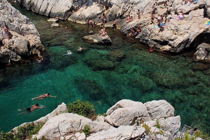 Hiking in the Calanques National park from Marseille - Sugiton, Morgiou, and the coastal reward