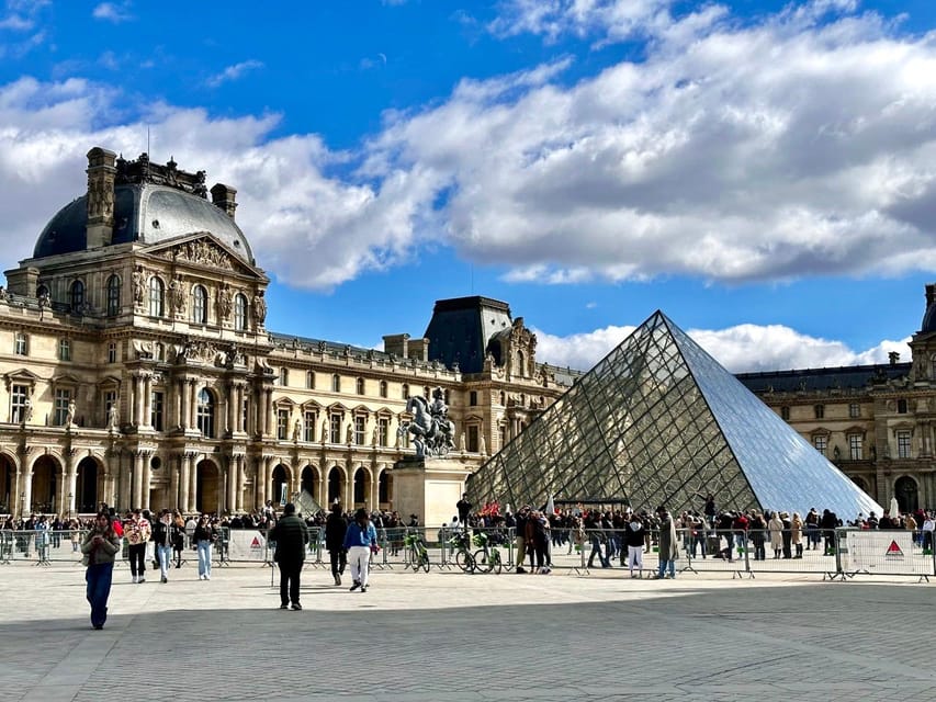 Historic Paris Walking Tour in English - Sainte-Chapelle and the royal city