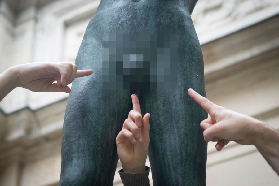 Historical and naughty tour of Lyon in french - Price, timing, and booking flexibility