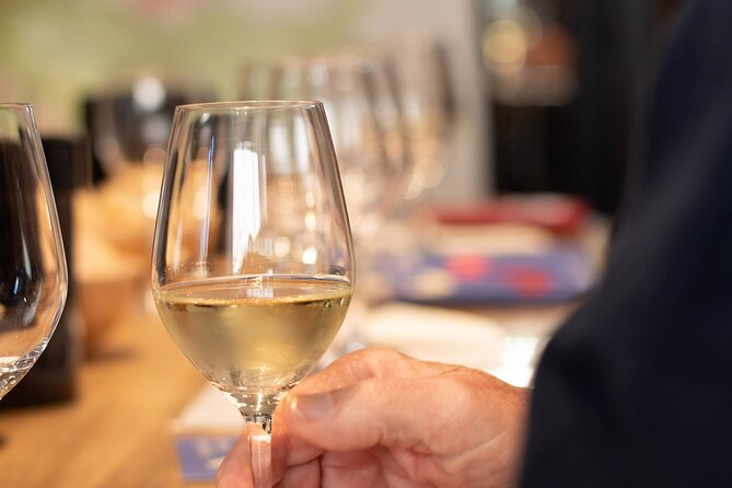 Introduction to Bordeaux wines paired with cheeses & charcuterie - A useful first lesson near the Grand Théâtre