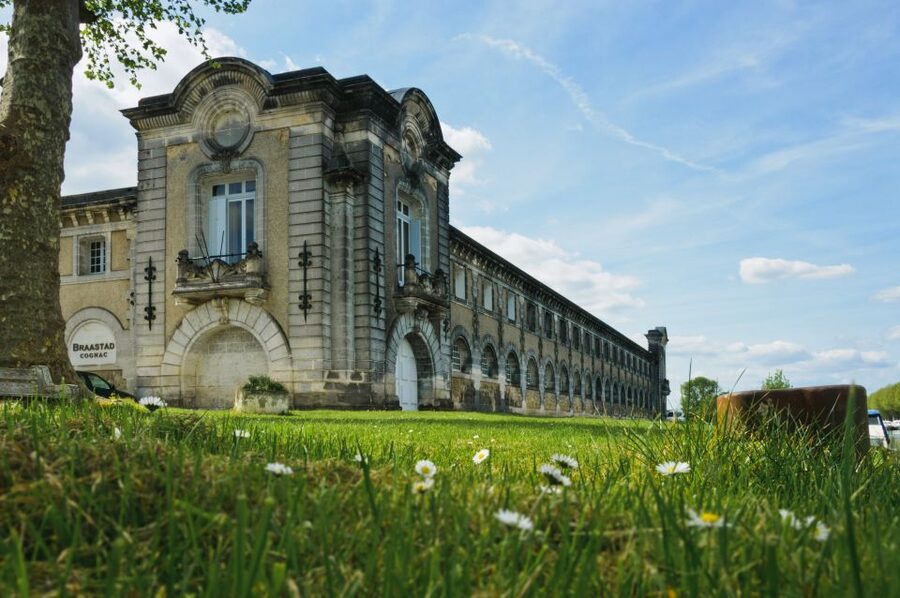 Jarnac: Braastad cognac prestige visit - The museum and Braastad’s historic building