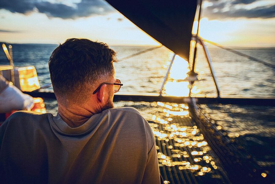 La Grande Motte: Camargue Sunset Catamaran Tour with a Drink - Boarding at Charles-de-Gaulle quay