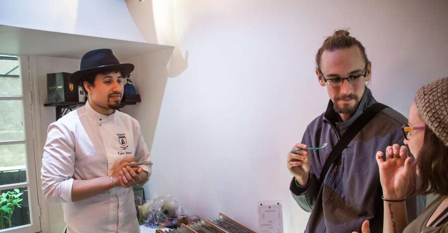 Le Marais: Pastry and Chocolate Food Tour - Why Le Marais makes a good food-walking district