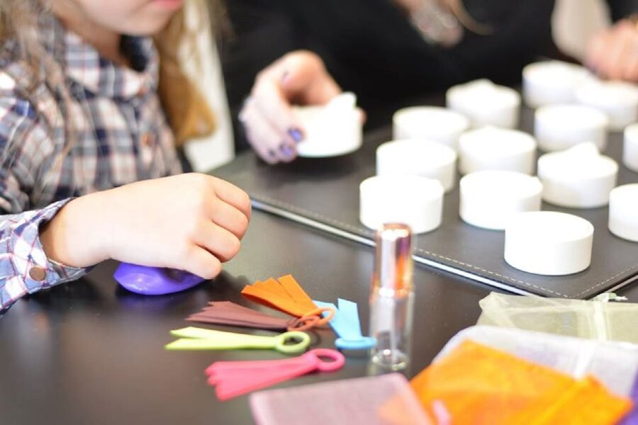 Le Petit Parfumeur: Perfume Creation Children in Grasse - Why perfume-making works so well for young children