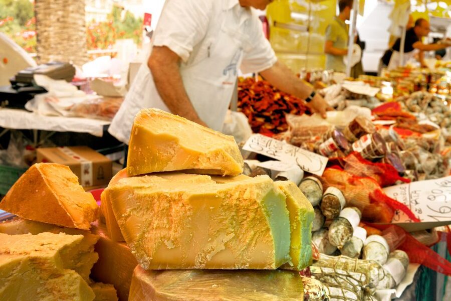 Les Marais: French Tastes and Drinks Private Foodie Tour - Is $187 per person good value?