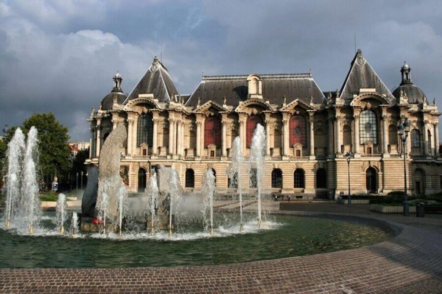 Lille : Vieux-Lille Walking Tour - Guide style and language