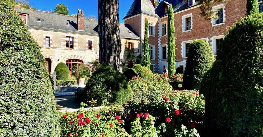Loire Valley Castles: Chenonceau, Amboise & Da Vinci Trip - A very full day from Paris