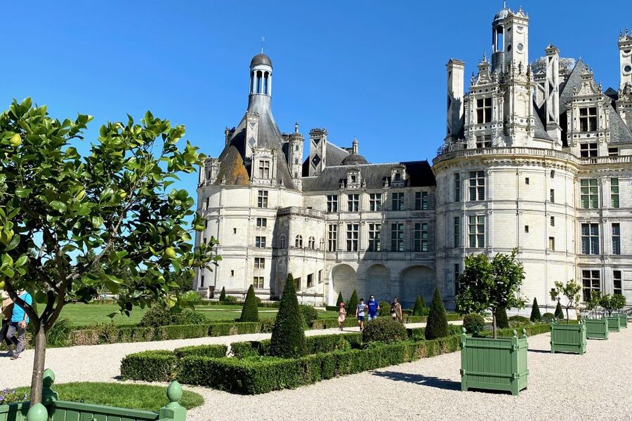 Loire Valley Castles: Chenonceau, Amboise & Da Vinci Trip - Clos Lucé and Leonardo’s last home