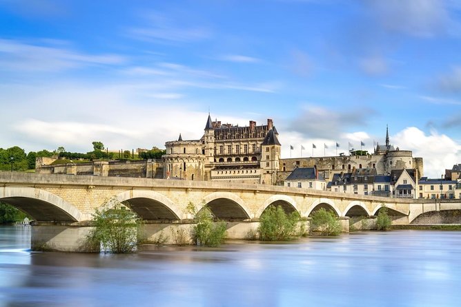 Loire Valley Wine and Castles Small-Group Day Trip from Paris - Chambord and the staircase that steals the show