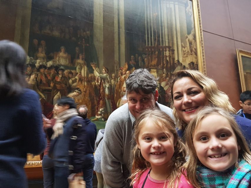 Louvre Museum Child-Friendly Private Tour for Families - Comfort, bags, and access