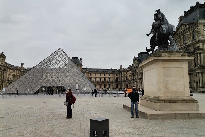Louvre Museum Guided Tour Options with Timed Entry - Outdoor Tour Plus Entry: the option most likely to disappoint