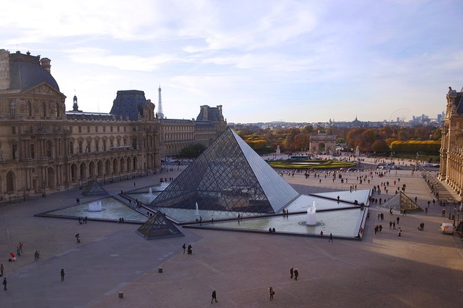 Louvre Museum - Highlights Tour with Mona Lisa - Group size, headsets, and the pace inside