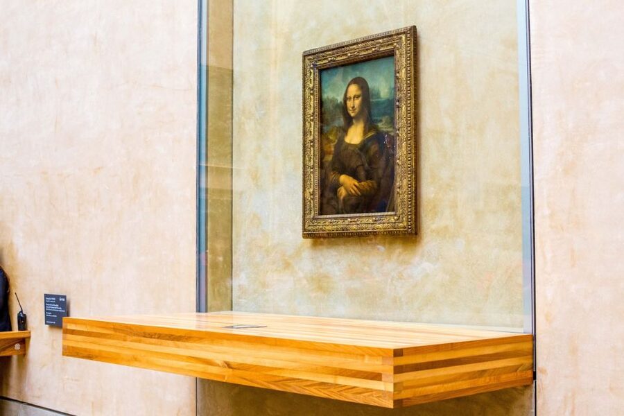 Louvre Museum: Skip-the-Line Guided Tour - What the guides add to the experience