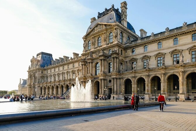 Louvre Priority Access with Mona Lisa Escort or Guided Option - Winged Victory of Samothrace and Venus de Milo