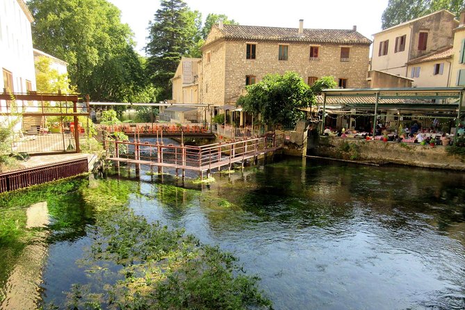 Luberon Market & Villages Day Trip from Aix-en-Provence - Roussillon, where the color changes