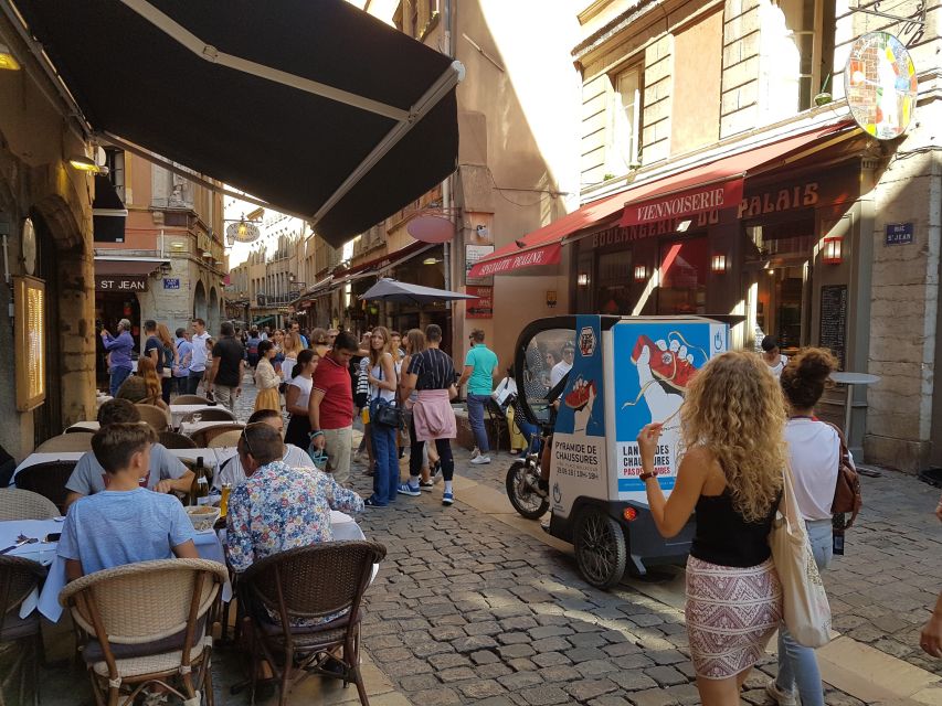 Lyon: 1 or 2-Hour Pedicab Tour - Vieux Lyon, from Roman roots to Renaissance lanes