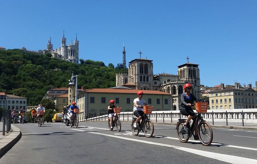Lyon: 2-Hour Electric Bike Tour with a Local Guide - Key points at a glance