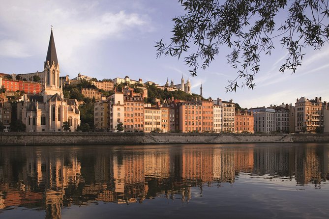 Lyon City Card Public Transportation & 40 attractions - How the Lyon City Card works at Bellecour