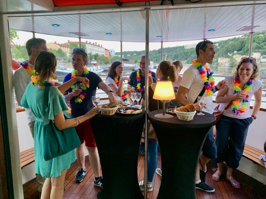 Lyon: City Cruise with Charcuterie, Cheese, and Wine - How the onboard hosting works