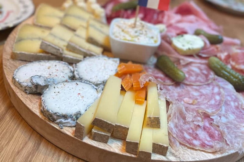Lyon: Guided Food Tour with Tastings - The walking commentary makes the food more useful