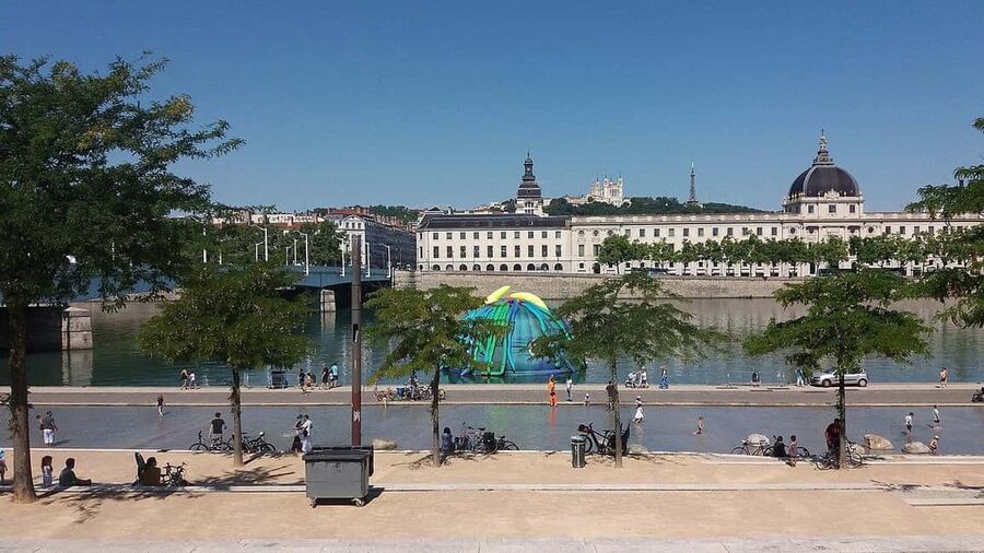 Lyon: Old District Private Guided Walking Tour - A private format that adjusts to you
