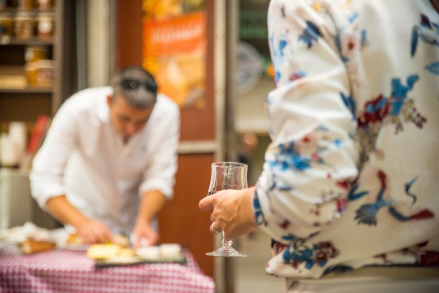 Lyon: Old Town Food Tour - Starting at Saint Jean Cathedral and Avenue Adolphe Max