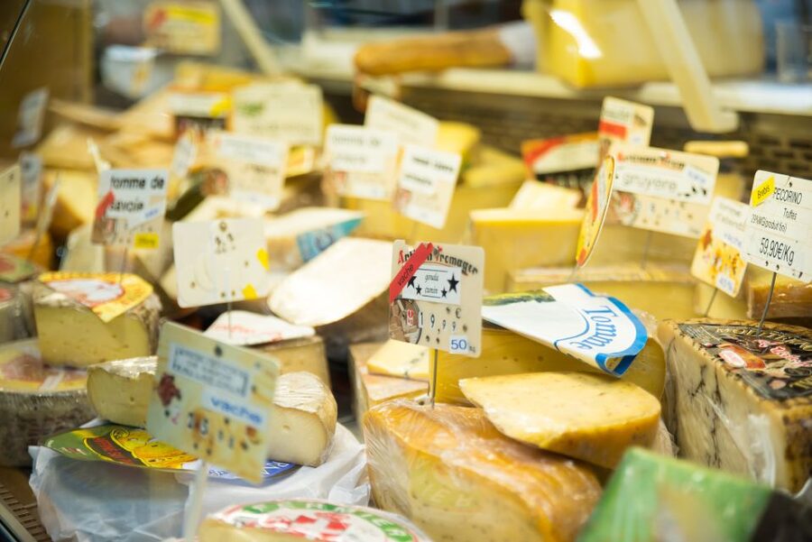 Lyon: Old Town Food Tour - What a bouchon adds to the walk