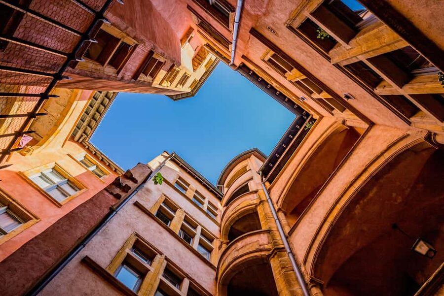 Lyon: Private Traboules Tour – Hidden Passages - Crossing Presqu’île in about 30 minutes