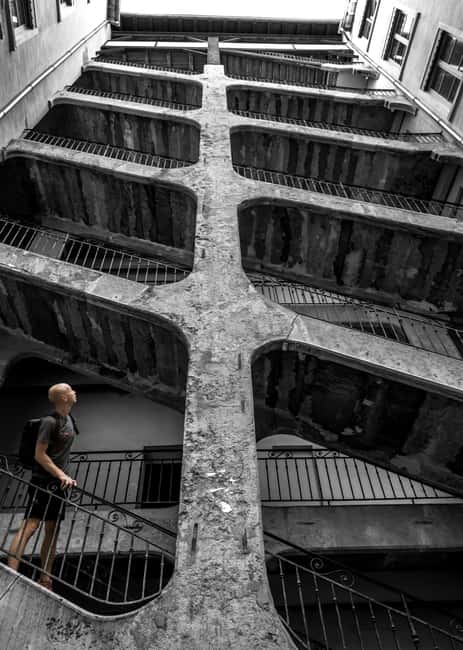Lyon: Private Traboules Tour – Hidden Passages - Medieval passages in Vieux Lyon