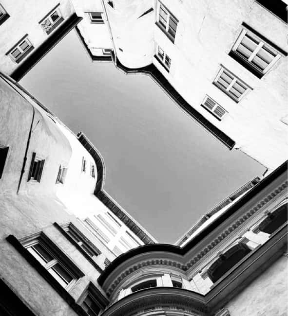 Lyon: Private Walking Tour of "Traboules" in the Old Town - Starting in the cathedral square