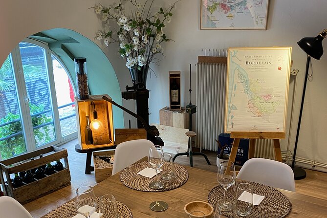 Make your own cuvée of Bordeaux wine - Who will enjoy this most