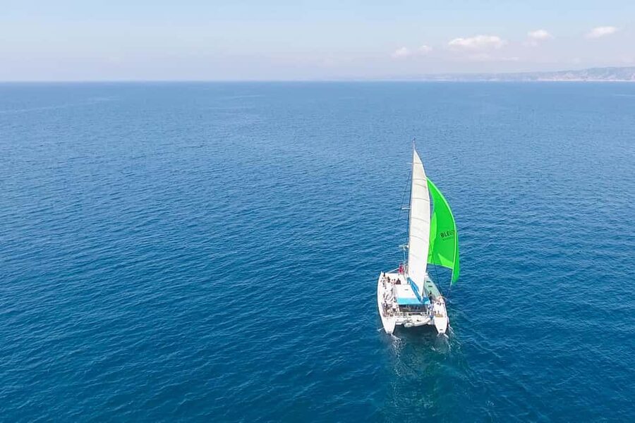 Marseille: Calanques Catamaran Cruise, Picnic, & Swimming - Key points to know before you book