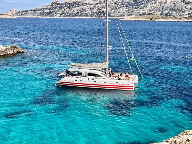 Marseille: Calanques Catamaran Cruise, Picnic, & Swimming - Meeting at Port de la Pointe Rouge