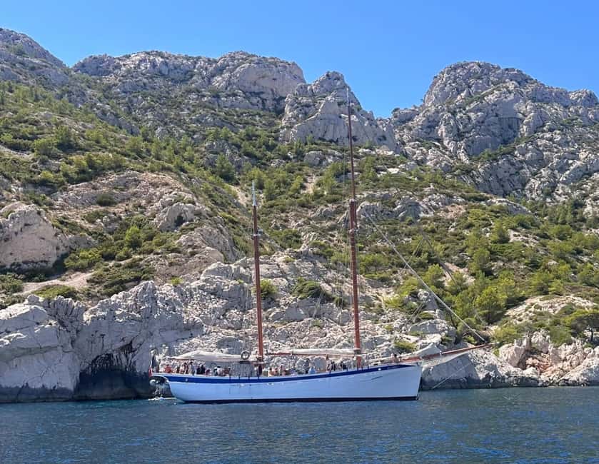 Marseille: Calanques National Park Sailing Cruise with Lunch - The second swimming stop in the Calanques