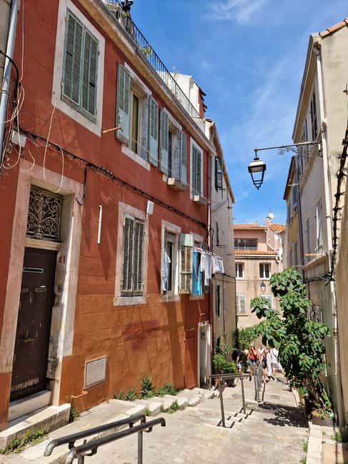 Marseille: découvrir la vieille ville avec un marseillais - Group size, pace, and private options