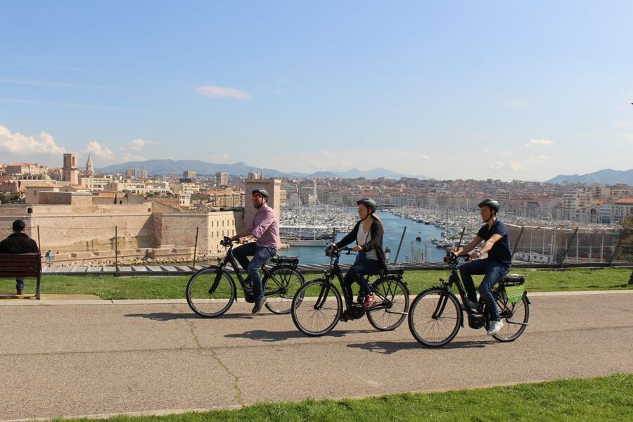 Marseille: E-bike Virtual Guided Tour - Riding toward the Calanques National Park