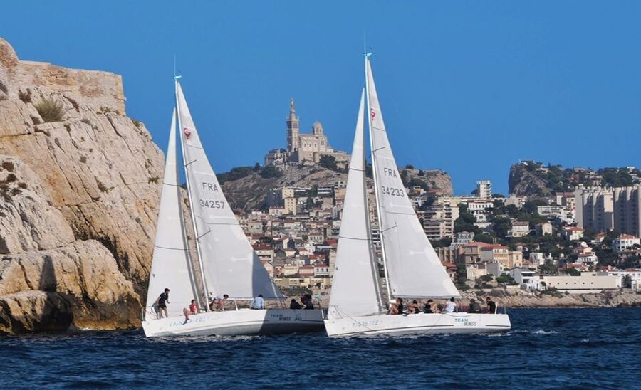 Marseille: Frioul Calanques Sailing Trip - Sailing out from Marseille’s waterfront