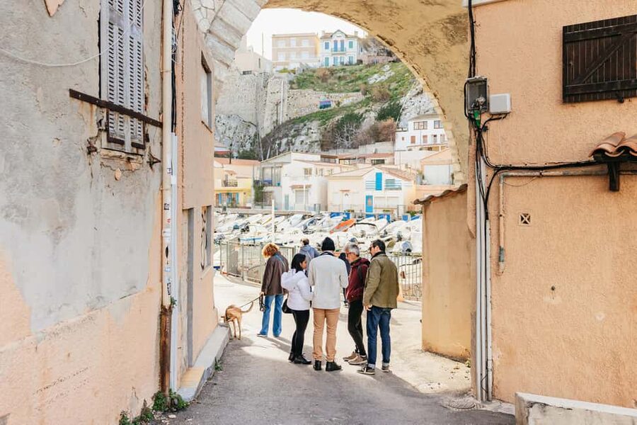 Marseille: Guided Off-the-Beaten-Path Neighborhood Walk - Vallon des Auffes and the first coastal views