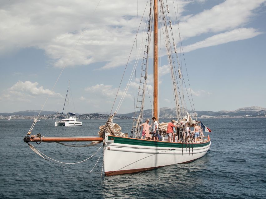 Marseille: Sailing Day Cruise with Lunch - Clothing and practical preparation