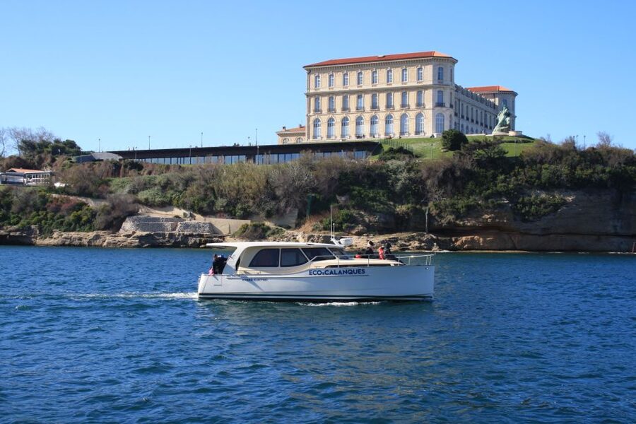 Marseille: Sunset Boat Cruise with Dinner and Drinks - Why this cruise works so well at sunset