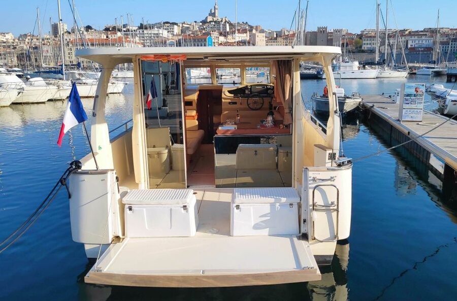 Marseille: Sunset Boat Cruise with Dinner and Drinks - Is $91 a fair price?