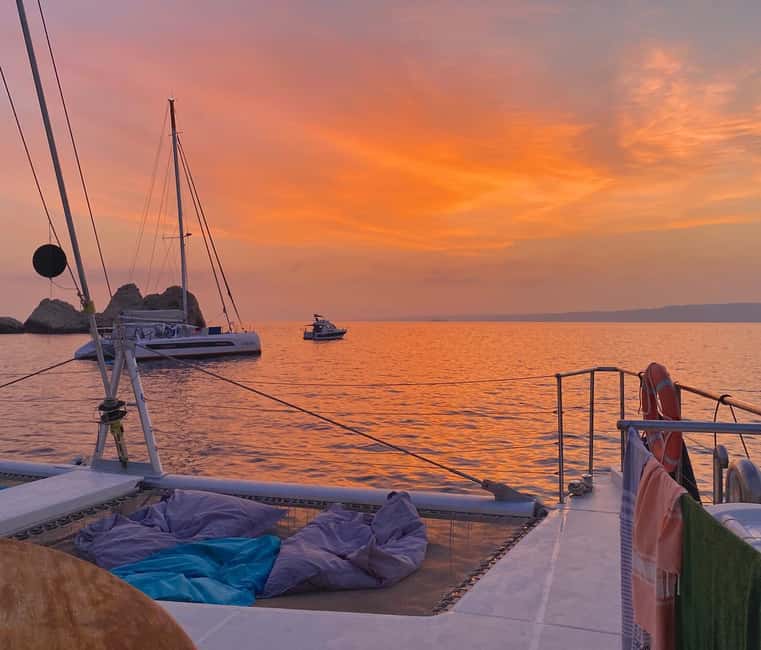 Marseille: Sunset catamaran cruise, buffet & drinks - Finding your best spot on the catamaran