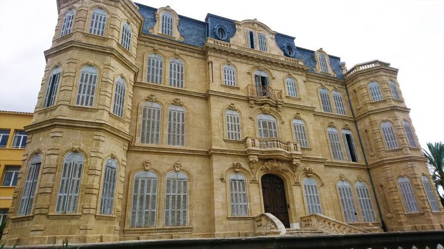 Marseille: Urban Hiking Tour with a Local Guide - Reaching Notre-Dame de la Garde