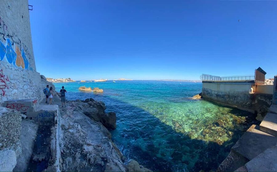 Marseille: Urban Hiking Tour with a Local Guide - Starting at the Old Port and heading toward the sea