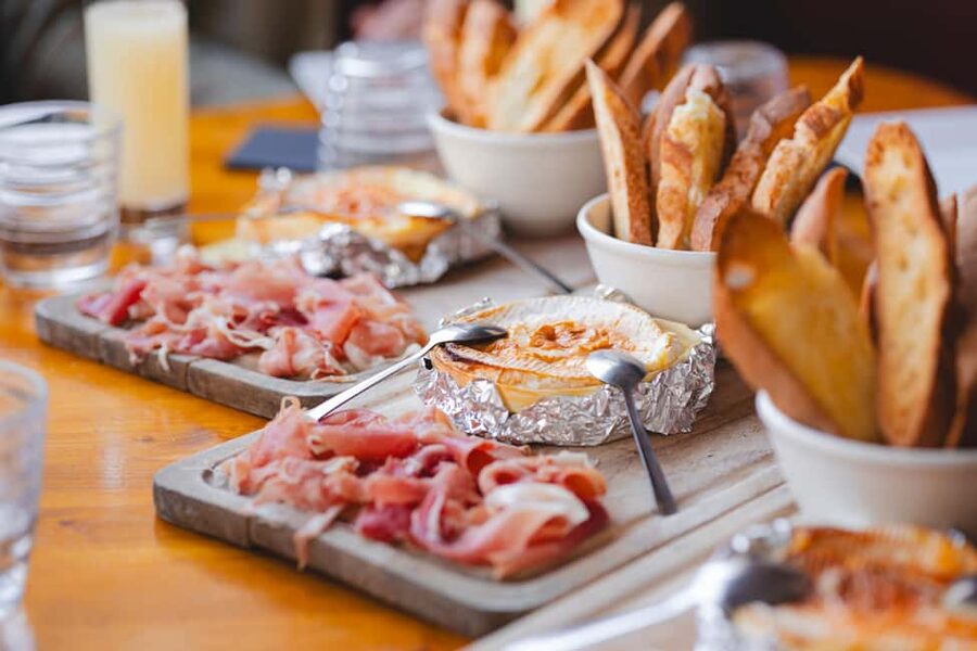 Marseille: Walking Food Tour with Full Meal - Starting at the Old Port with seafood and city stories