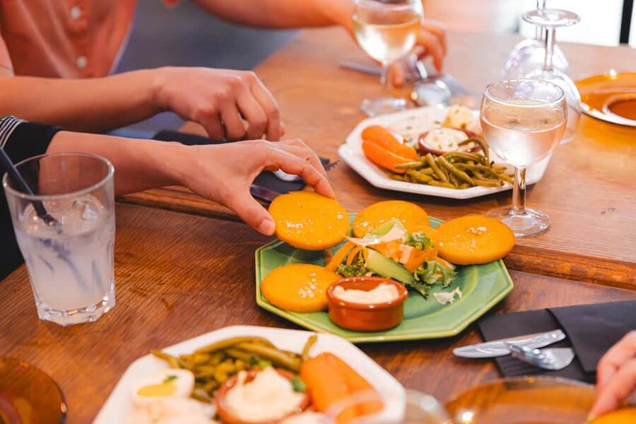 Marseille: Walking Food Tour with Full Meal - Who should book this food walk