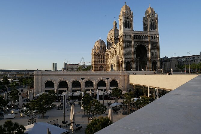 Marseille Walking Tour: Explore Top Sights & Hidden Gems - Starting at the Jardin des Vestiges