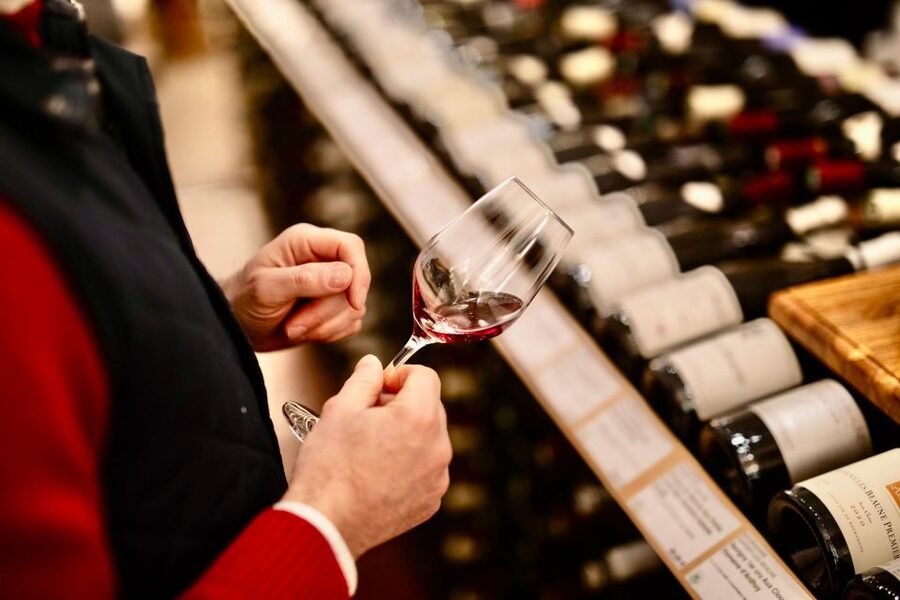 🍷 Masterclass Pinot Noir - Wine tasting in Dijon 🇫🇷 - How the Wine Buying Option Adds Value